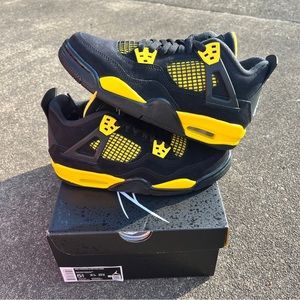 Nike Air Jordan 4 Retro GS Thunder - Black & Yellow New Size 5.5Y - Womens 7